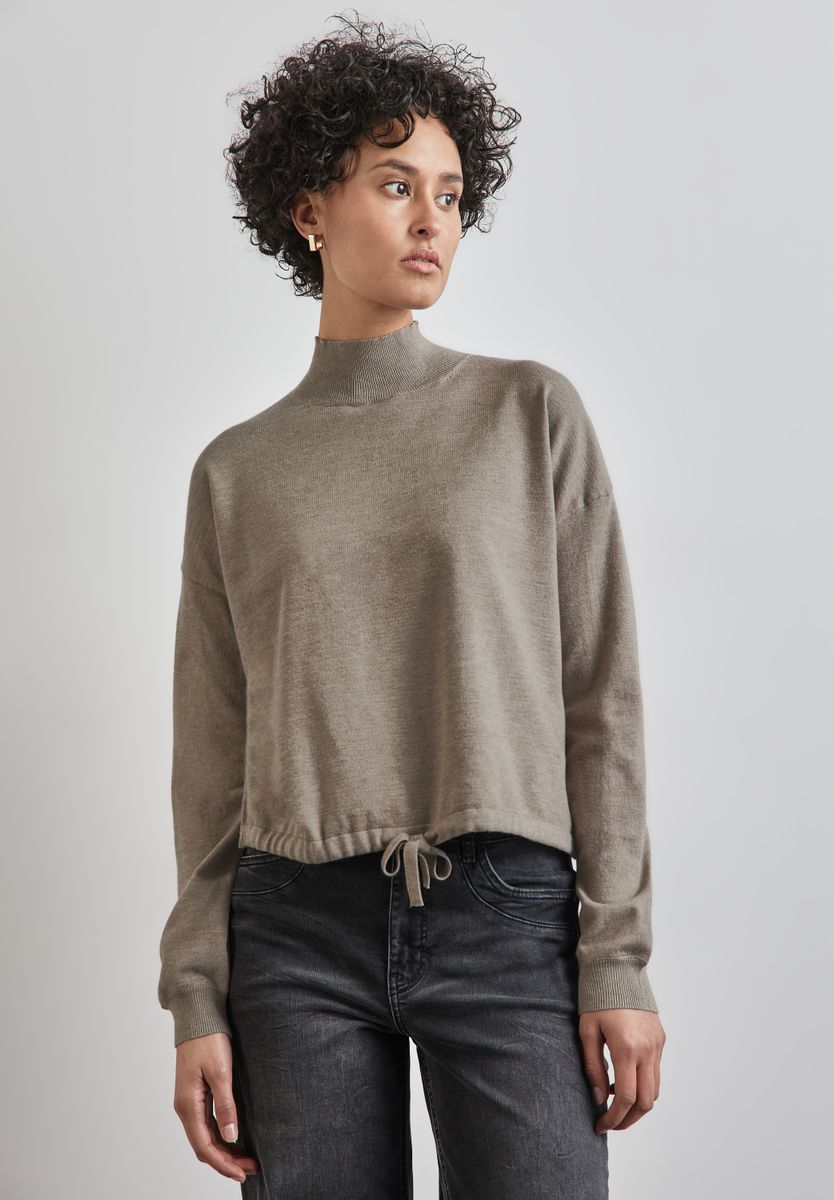 Kurzer Turtleneck-Sweater