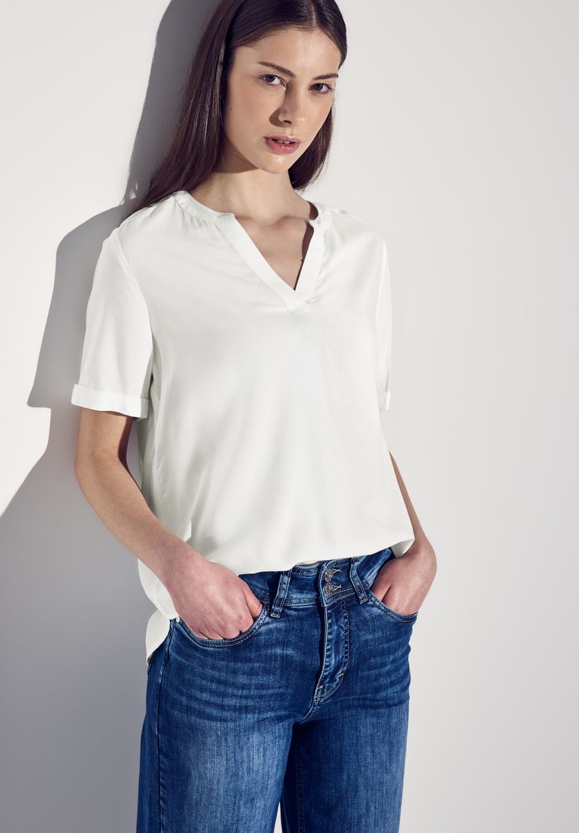 Bluse in Unifarbe