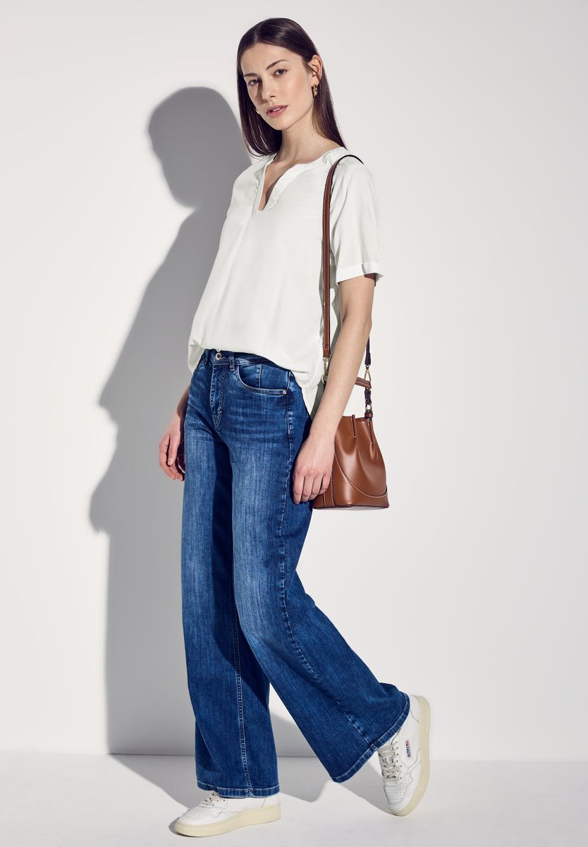 Bluse in Unifarbe