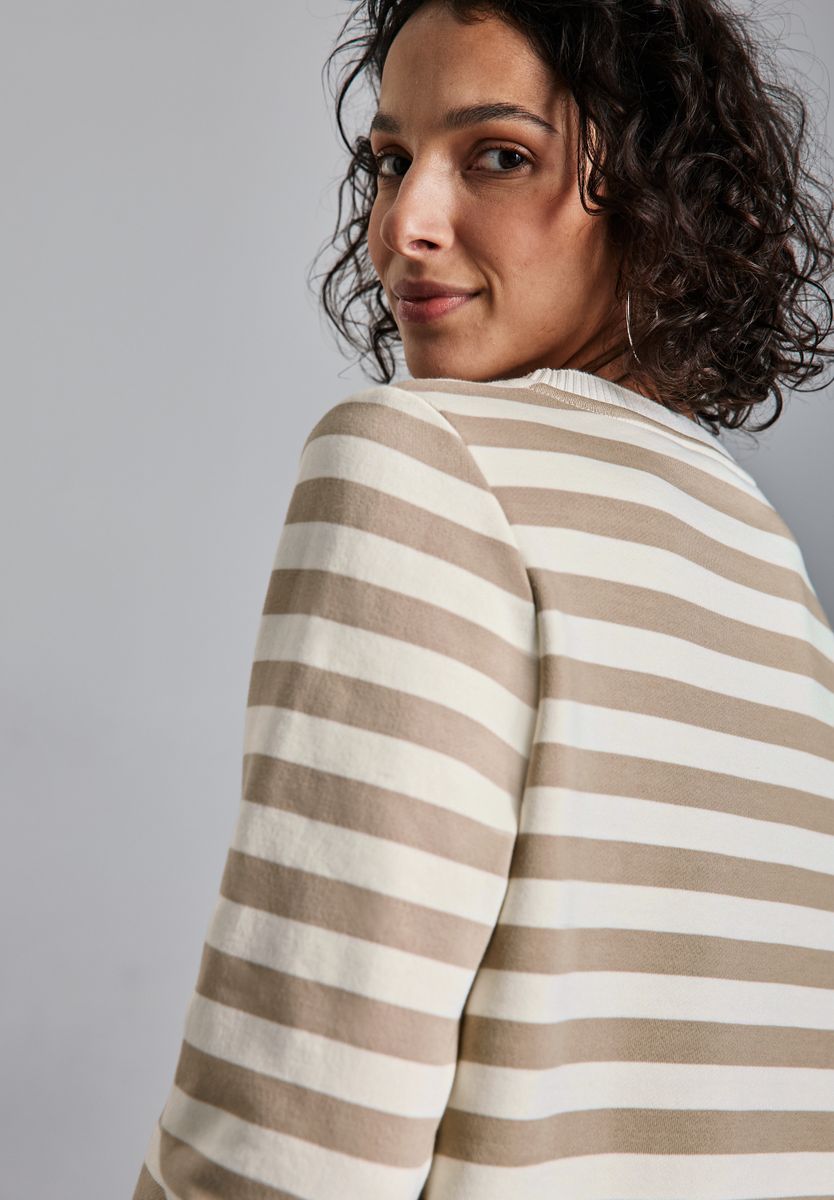 Gestreifter Sweater