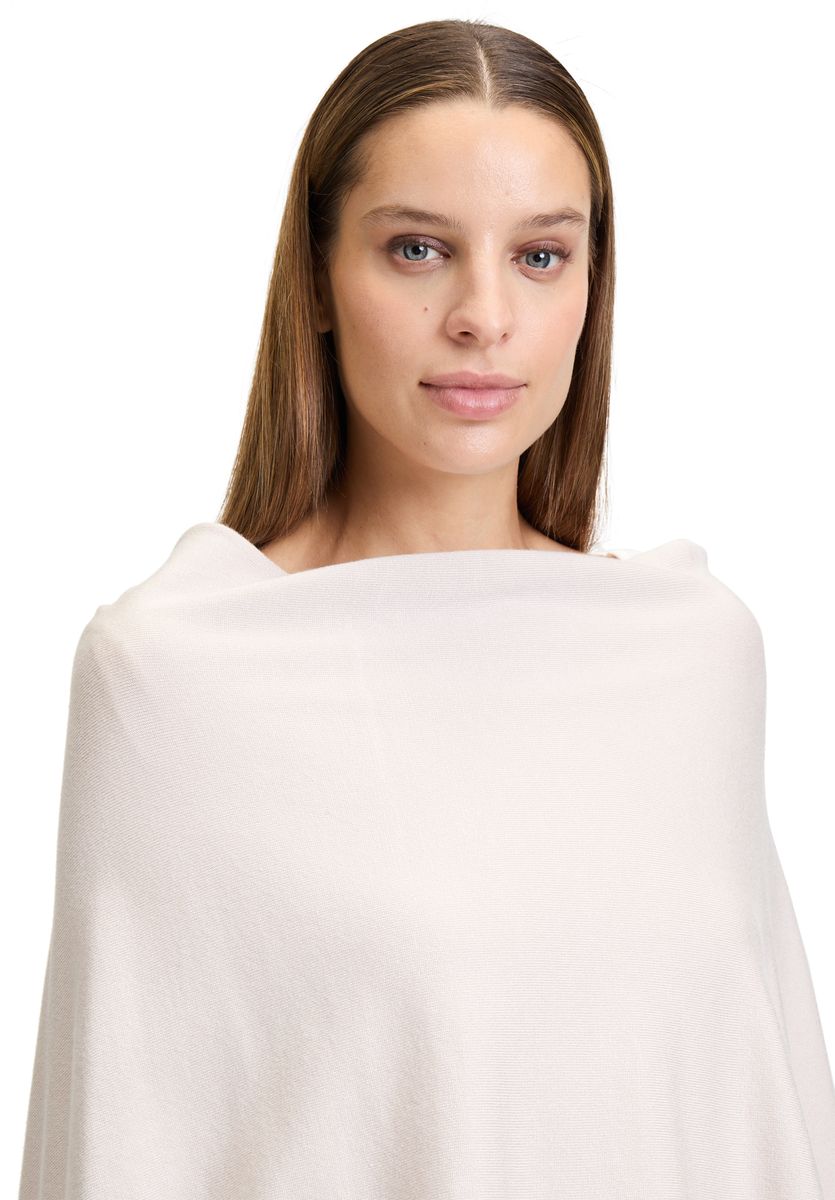 Strick-Poncho