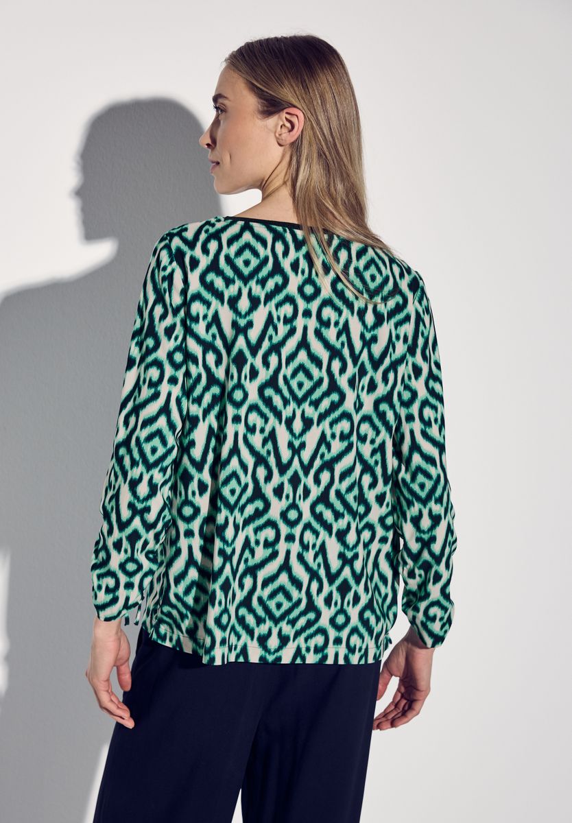 Bluse mit Raffung am Arm