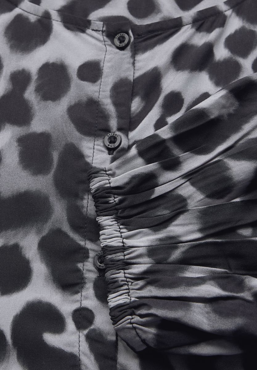 Bluse mit Raffungen