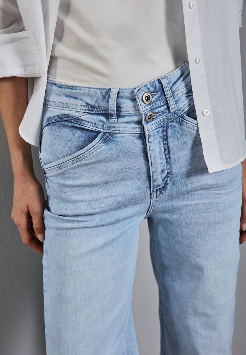 Wide Leg Jeans