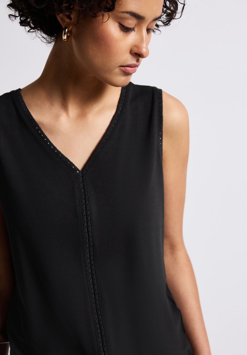 Jersey-Top mit Häkeldetails