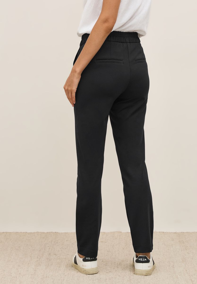 Casual Fit Hose