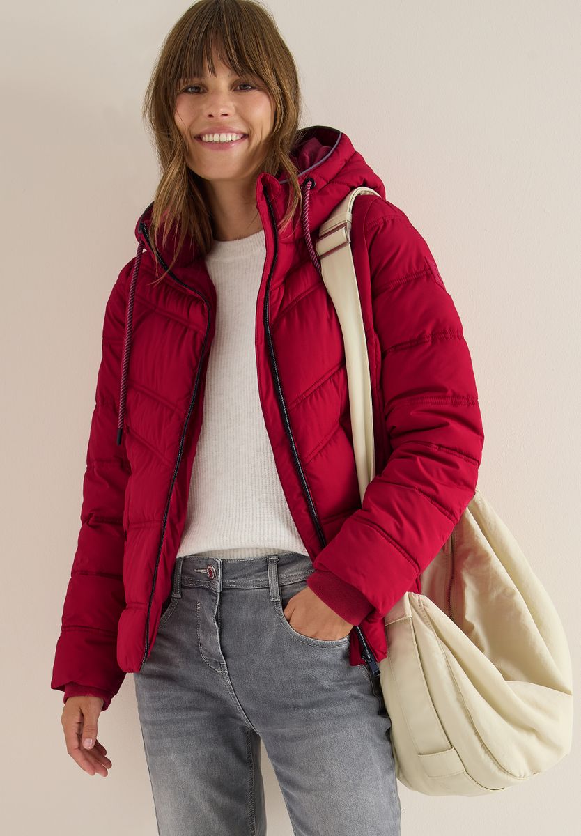 Steppjacke mit Kapuze