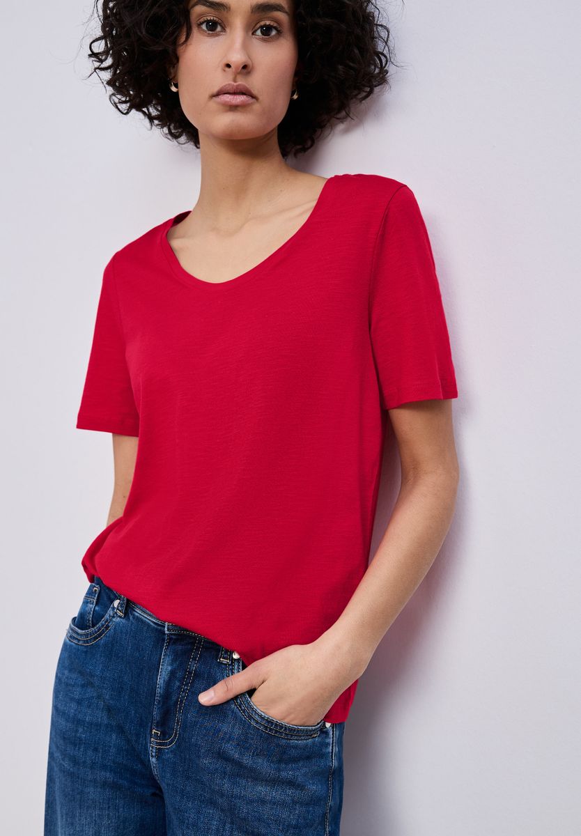 Basic T-Shirt mit gerundetem V-Neck
