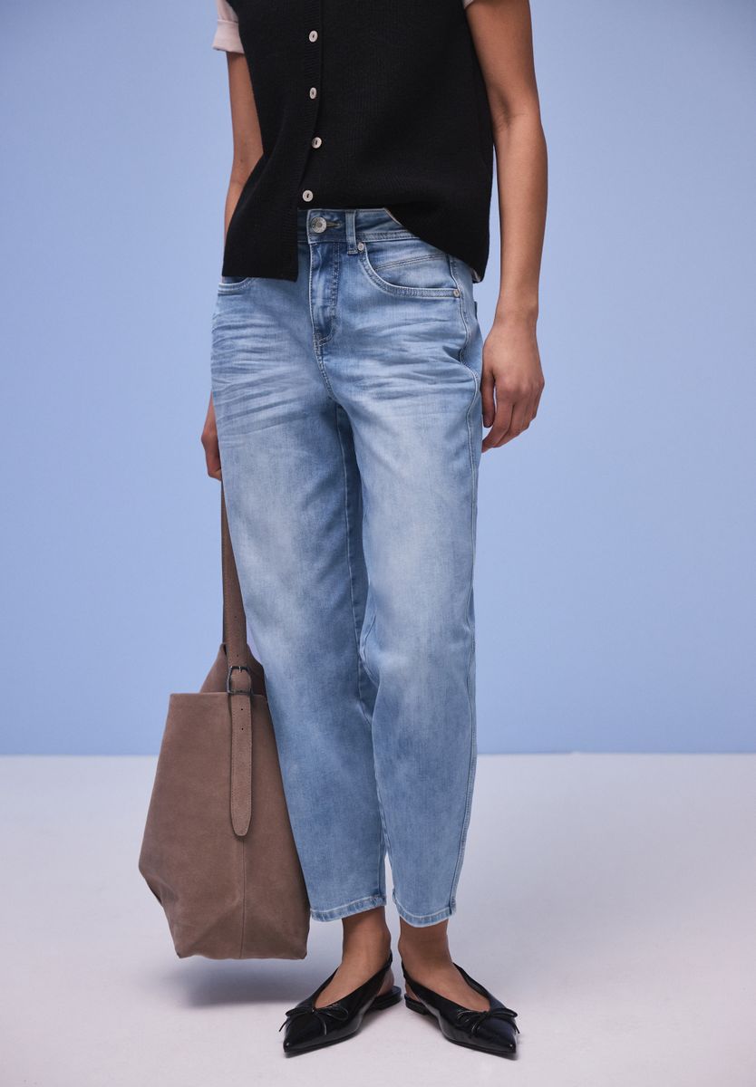 Barrel Leg Jeans
