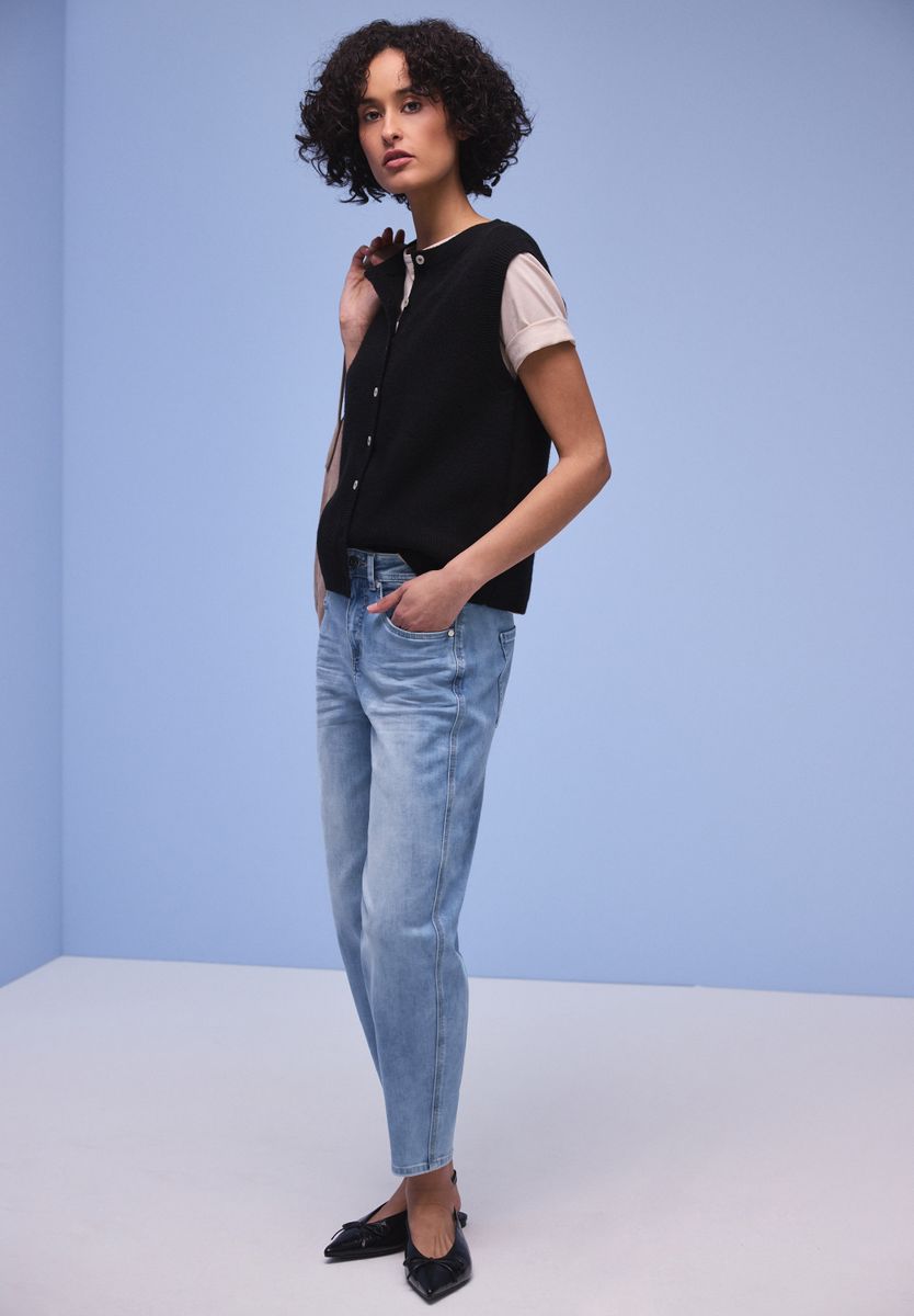 Barrel Leg Jeans