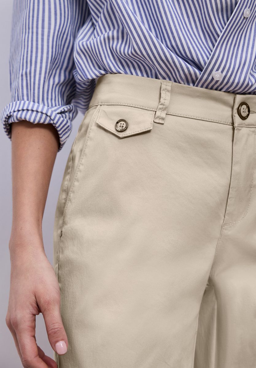 Chino im Casual Fit in softer Qualität
