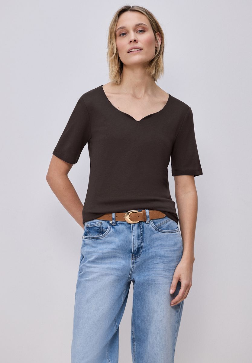 Basic T-Shirt mit Herzausschnitt