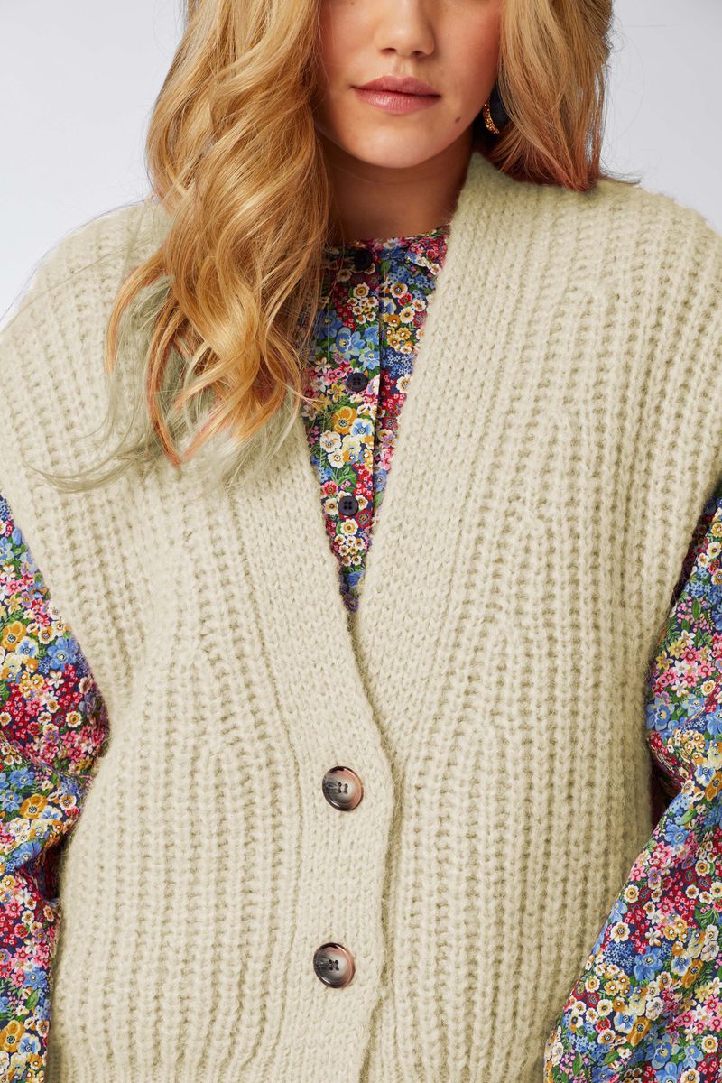 Vest chunky structure