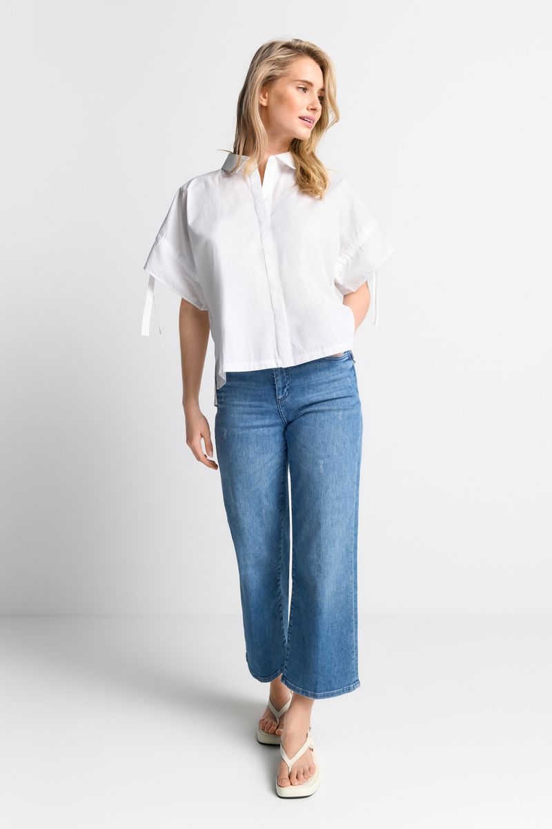 blouse with details sustainable