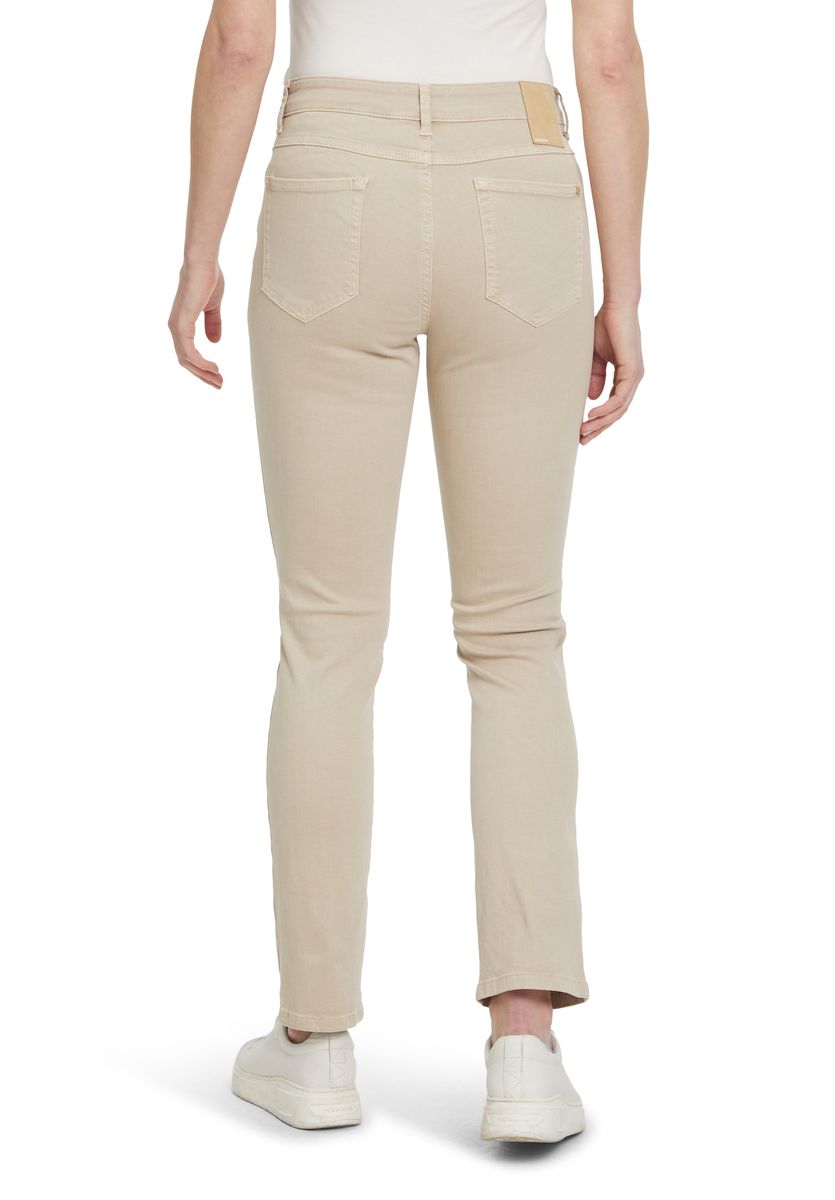 Modern fit jeans