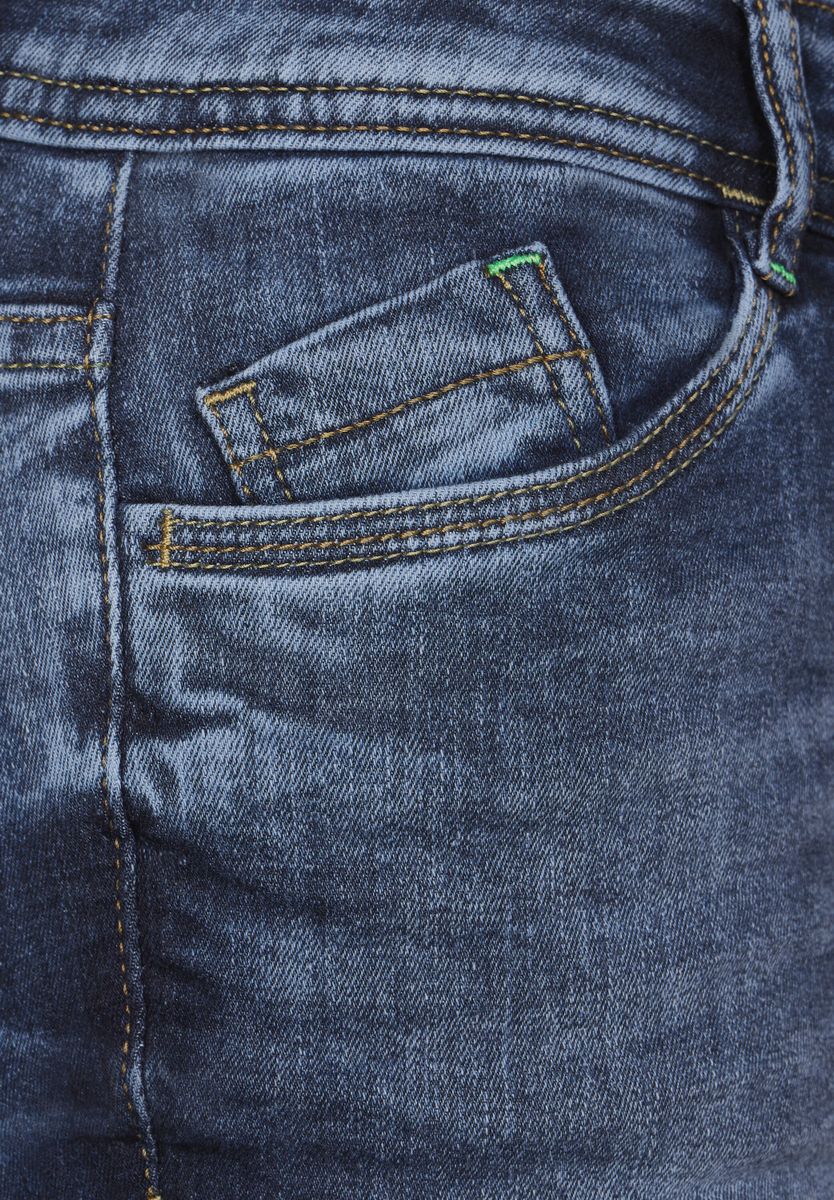 Casual Fit Jeans