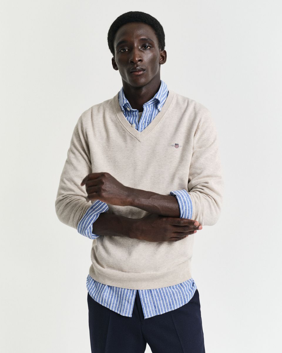Klassischer V-Neck Pullover aus Baumwolle