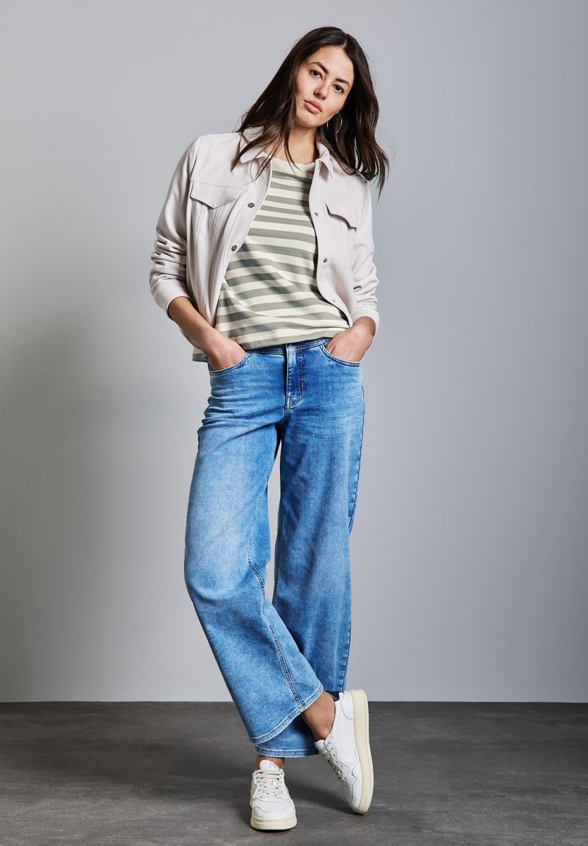 Gestreifter Sweater