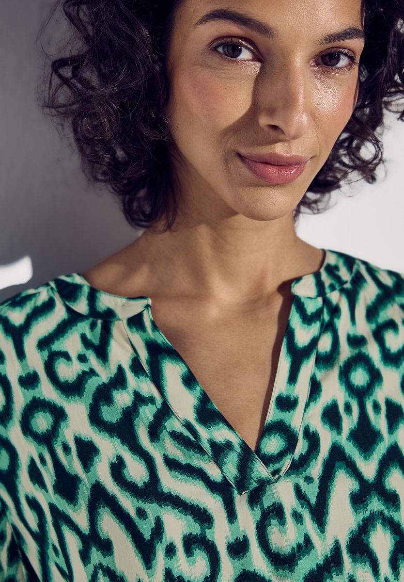 Gemusterte Bluse