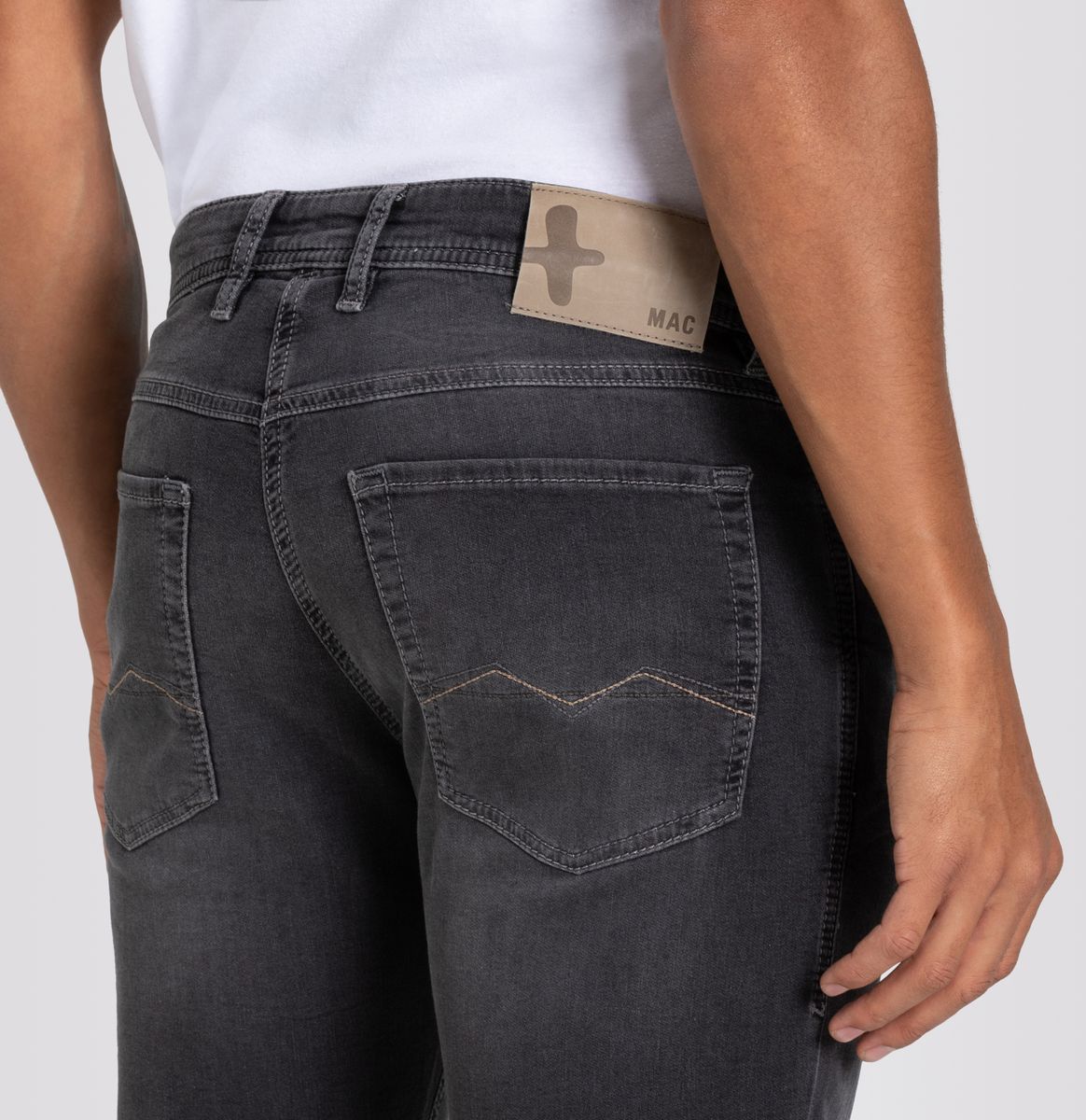 MAC JEANS - Jogn Bermuda, Light Sweat Denim