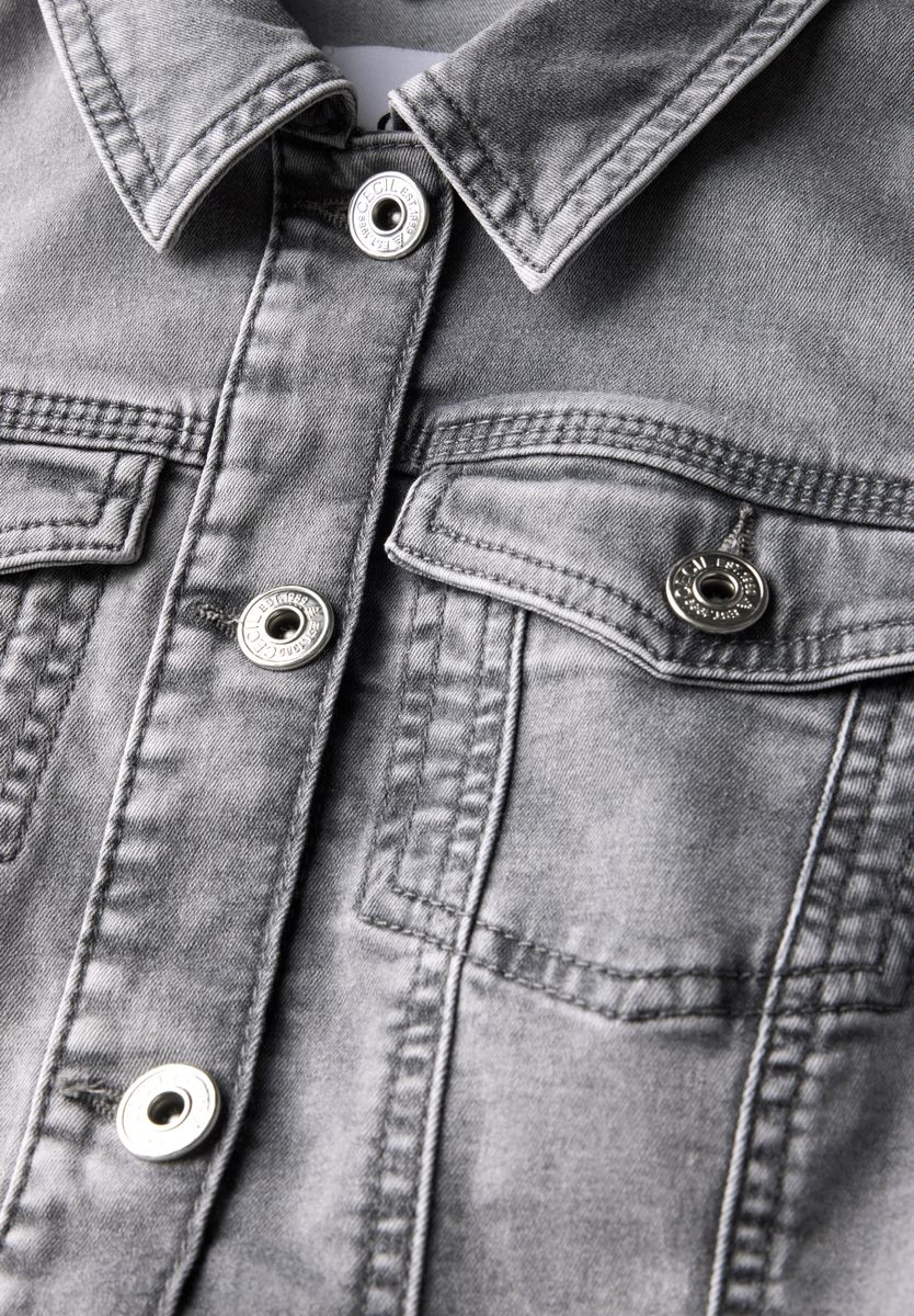 Jeansjacke mit Hemdkragen