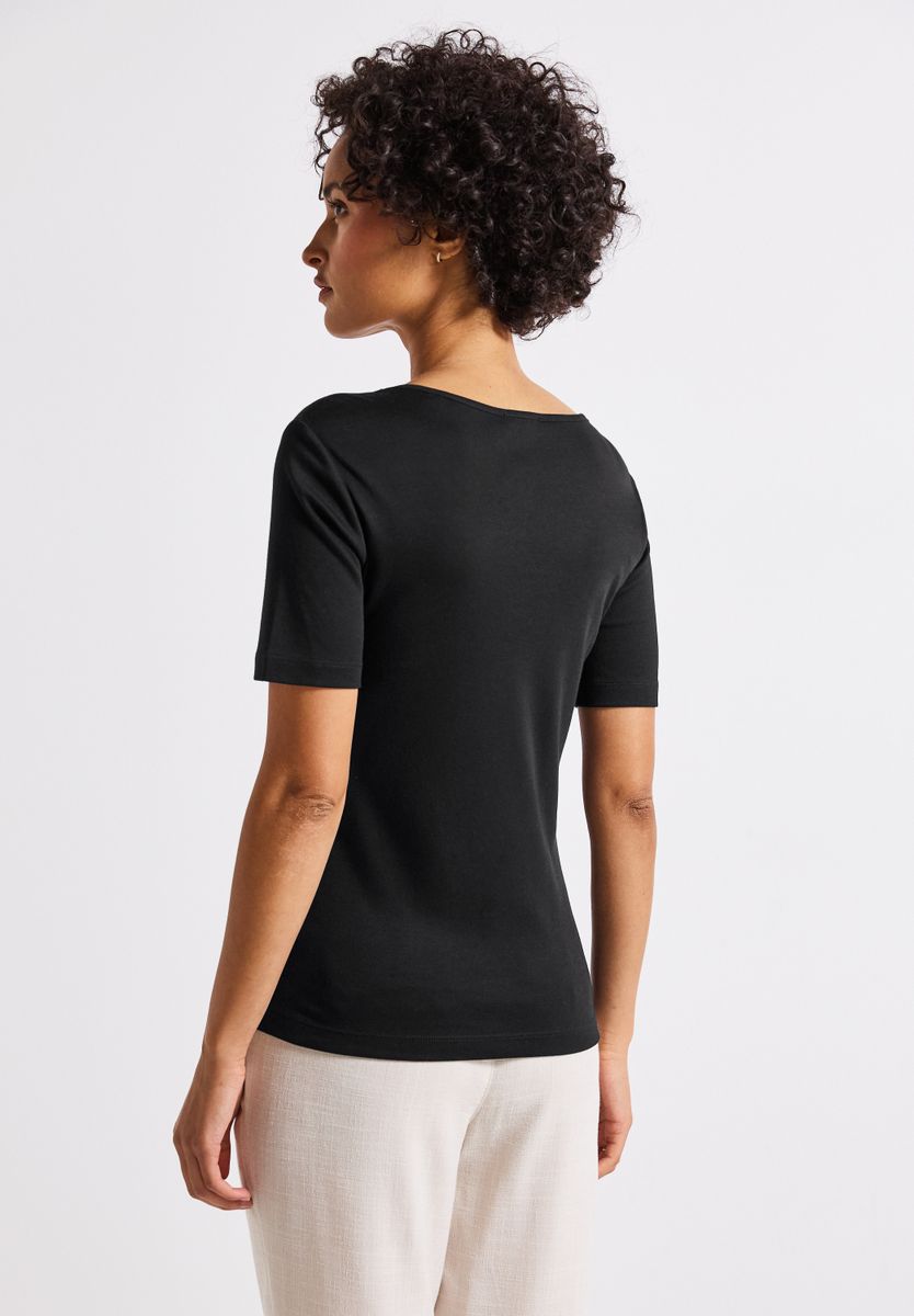 T-Shirt mit Herzausschnitt