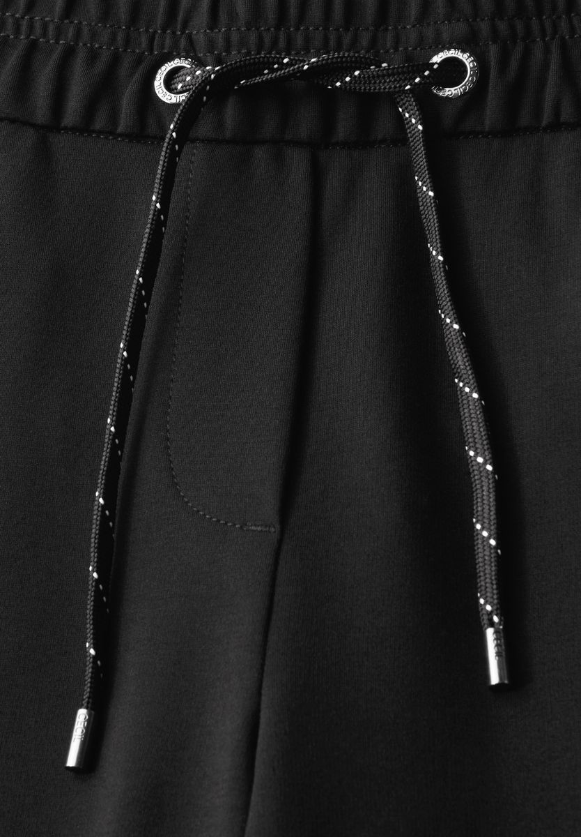 Casual Fit Hose