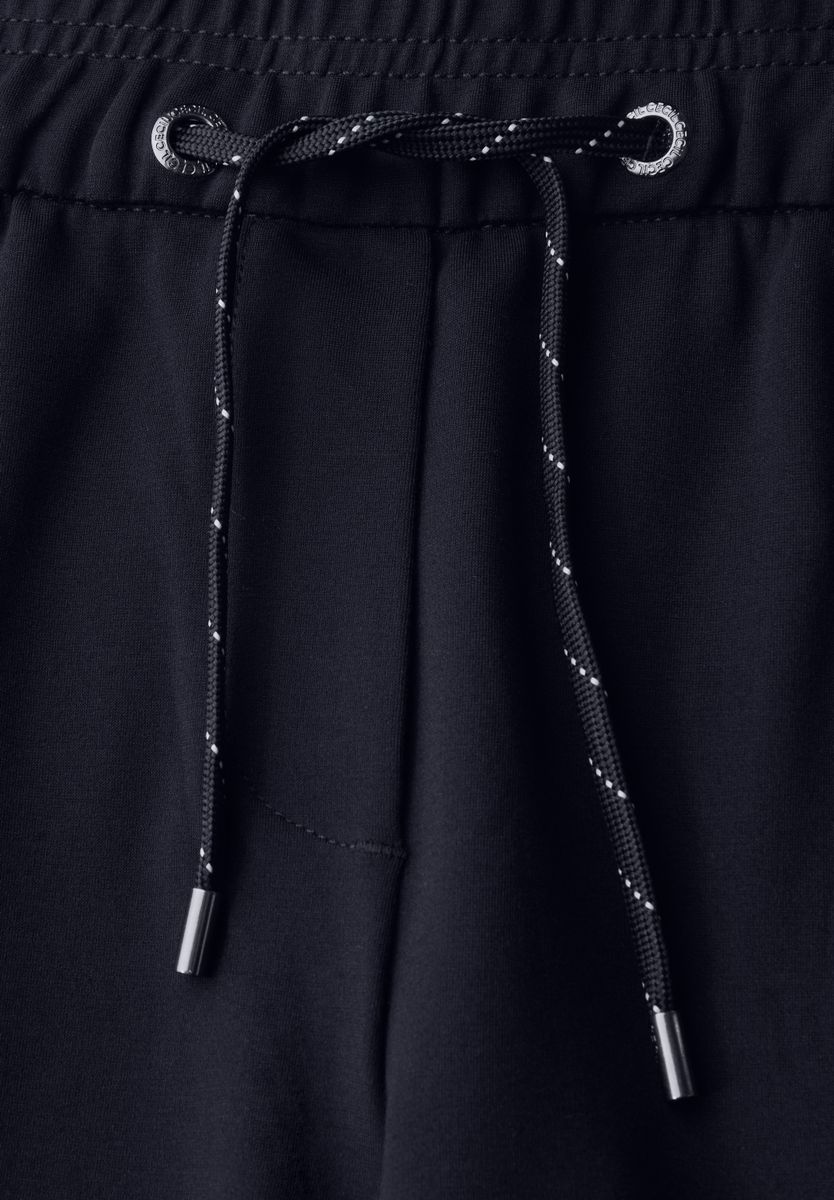 Casual Fit Hose