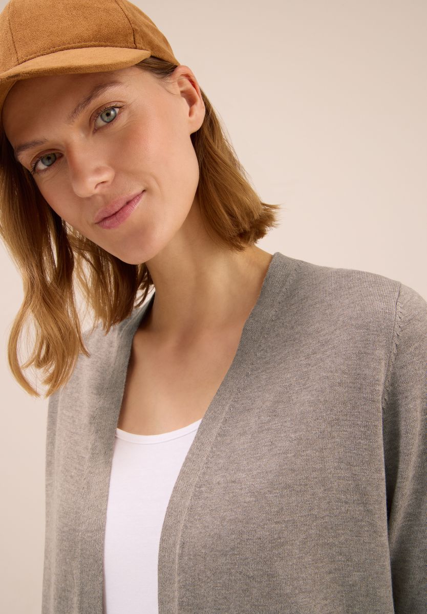 Offene Strickjacke