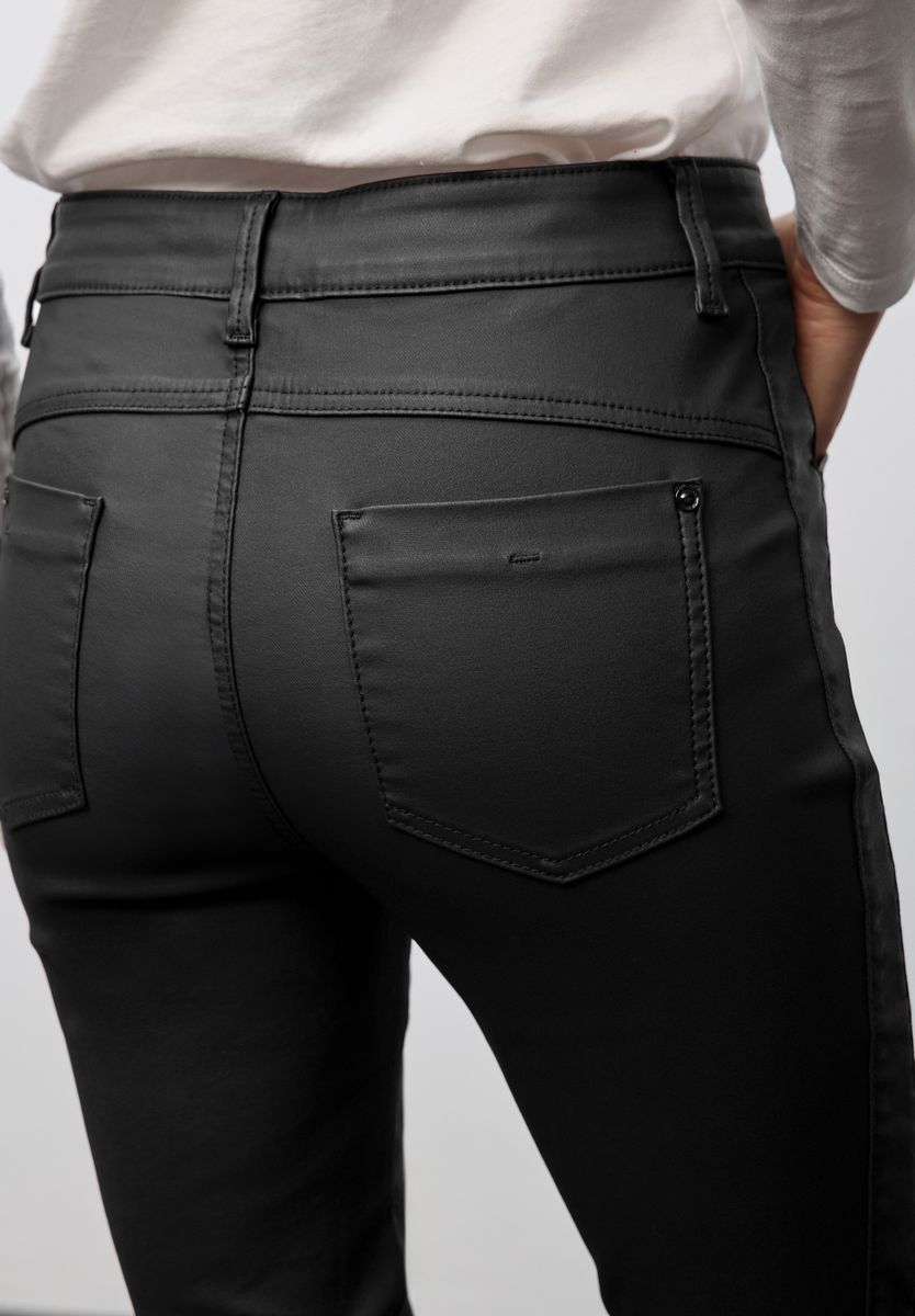 Slim Fit Coated Hose