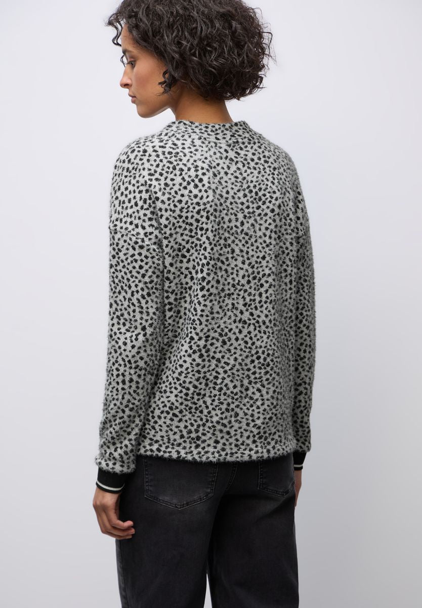 Kuscheliges Leo-Shirt