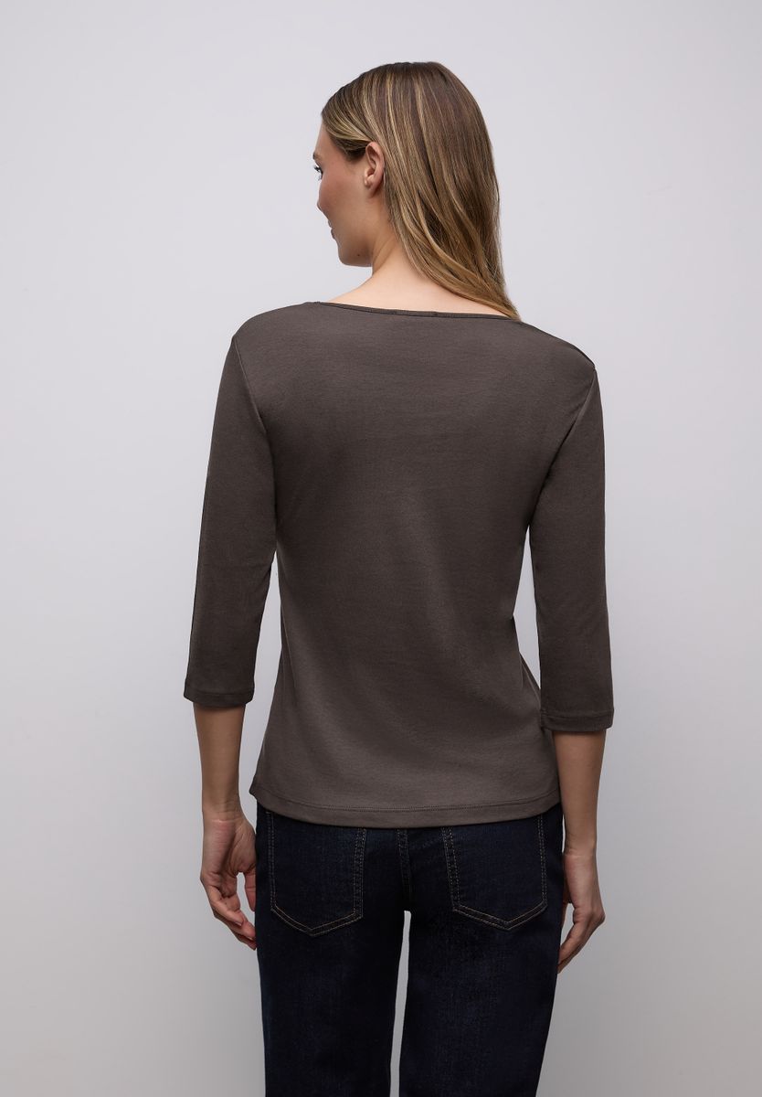 Shirt mit Herzausschnitt