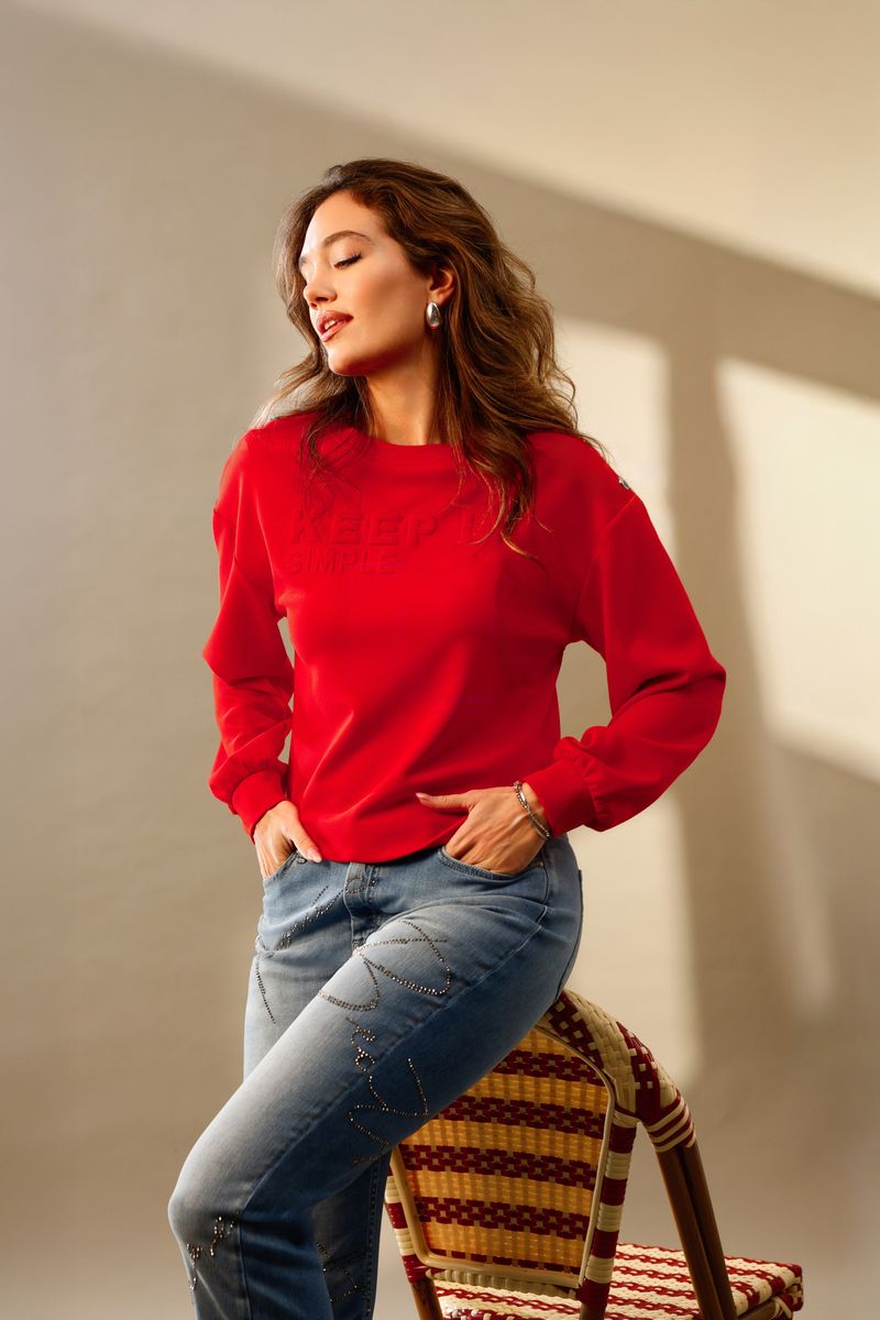 Sweatshirt