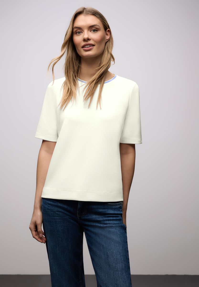 T-Shirt mit Kontrastdetail