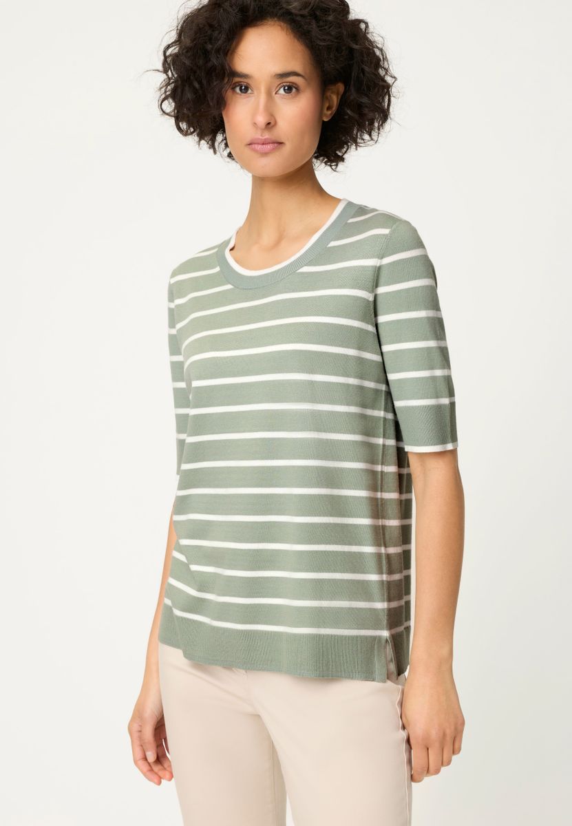 Pullover Short Sleeves
