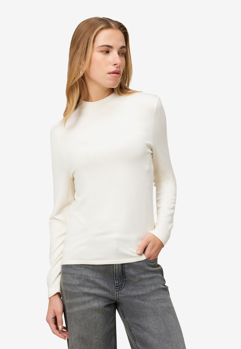Feinstrickpullover mit hohem Kragen