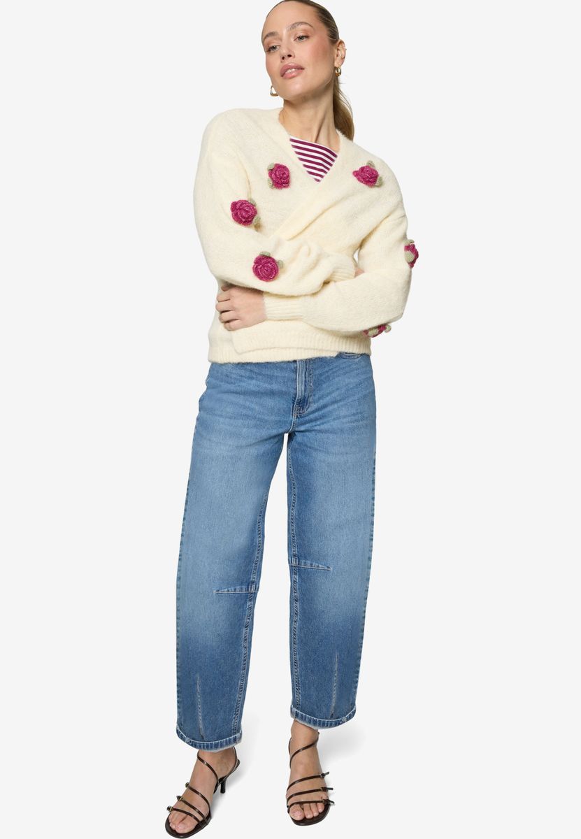 Strickjacke mit bunten 3D Blumen