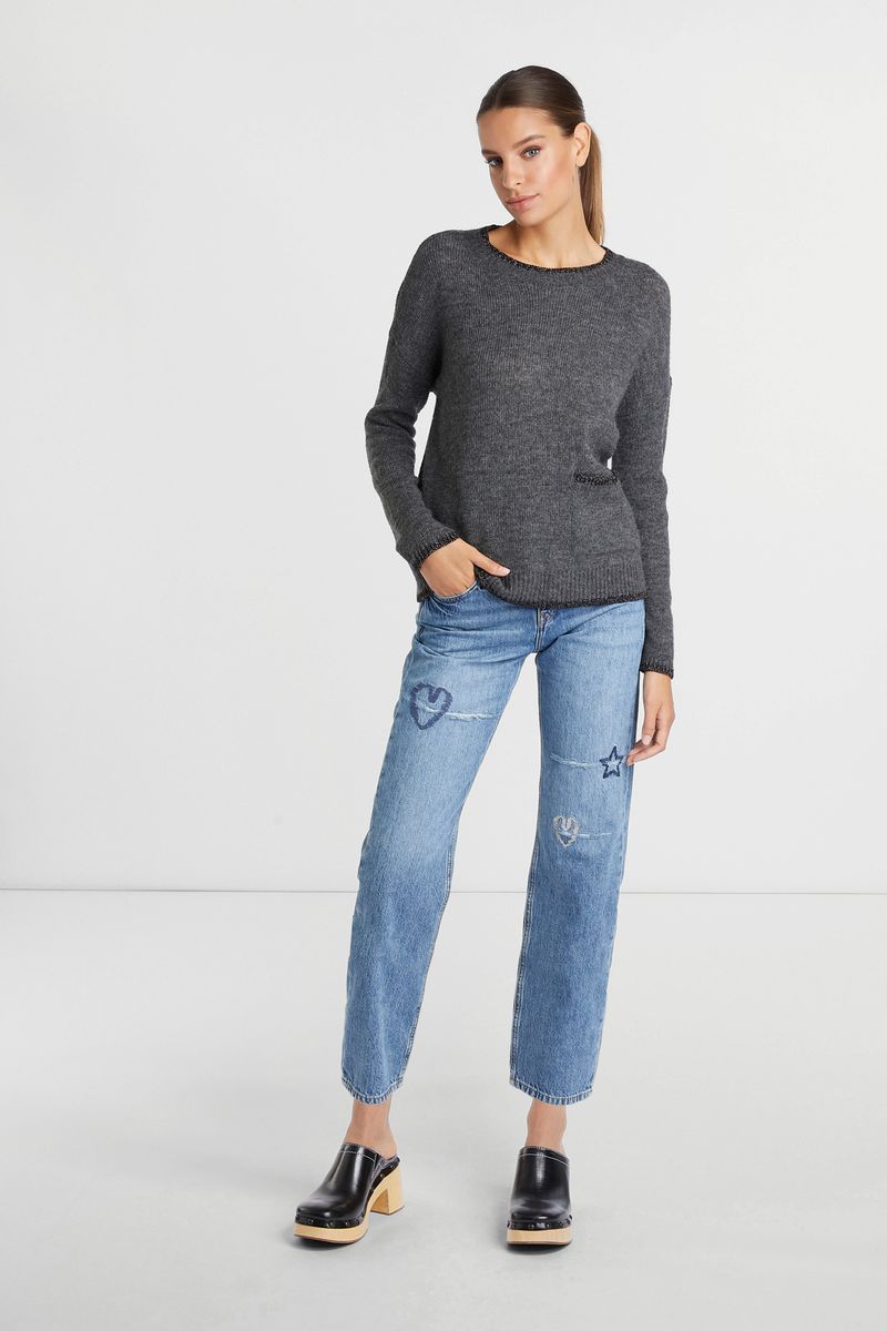 crew-neck with pockets