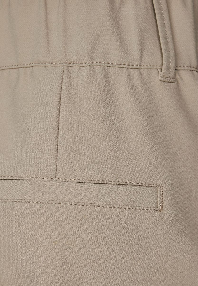 Casual Fit Hose